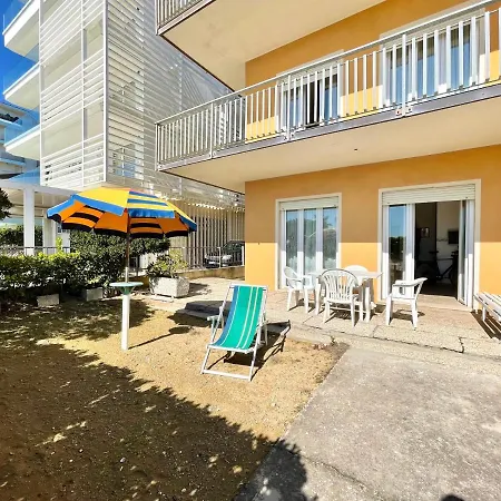 Apartment Fronte Mare-carraro Immobiliare - Family *