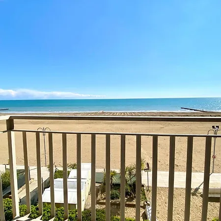 Apartment Fronte Mare-carraro Immobiliare - Family