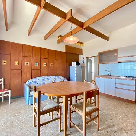 Apartment Fronte Mare-carraro Immobiliare - Family Lido di Jesolo